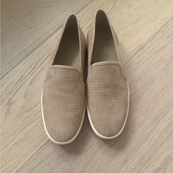 Brand New Vince Suede sneakers - Picture 6 of 9
